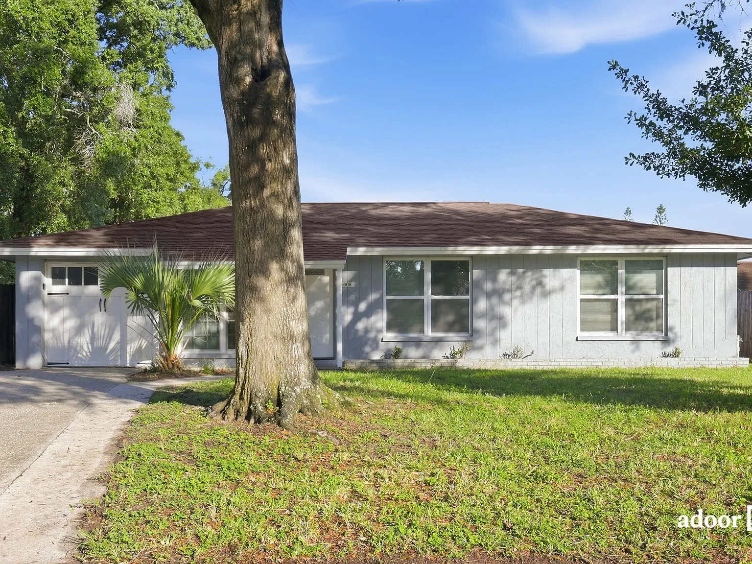 3 bed, 2.0 bath, 1169 sqft, $2,145 — Photo 1