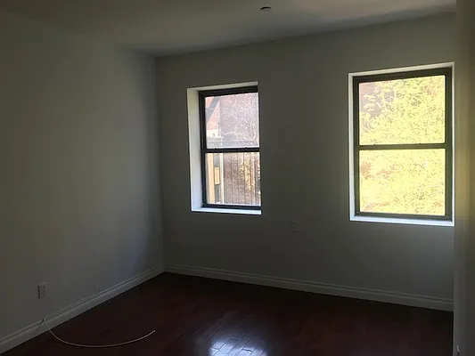 Rented by Salon Realty Corp | media 19