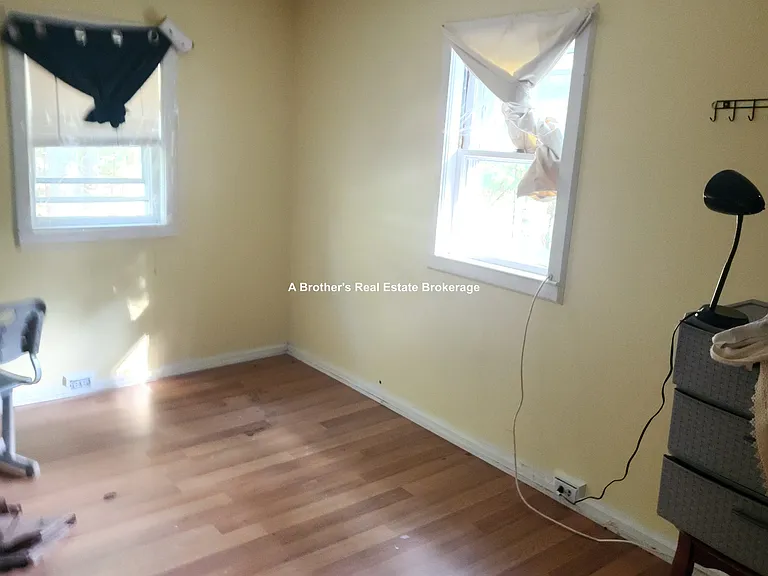 50 Oakdale Ave — Photo 10