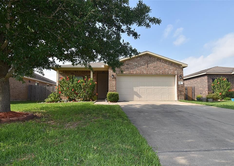 1st image of 818 Mills Creek Ln