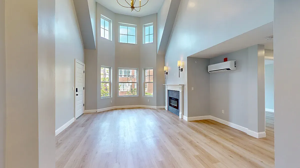 3 bed, 1800 sqft, $3,400 — Photo 1