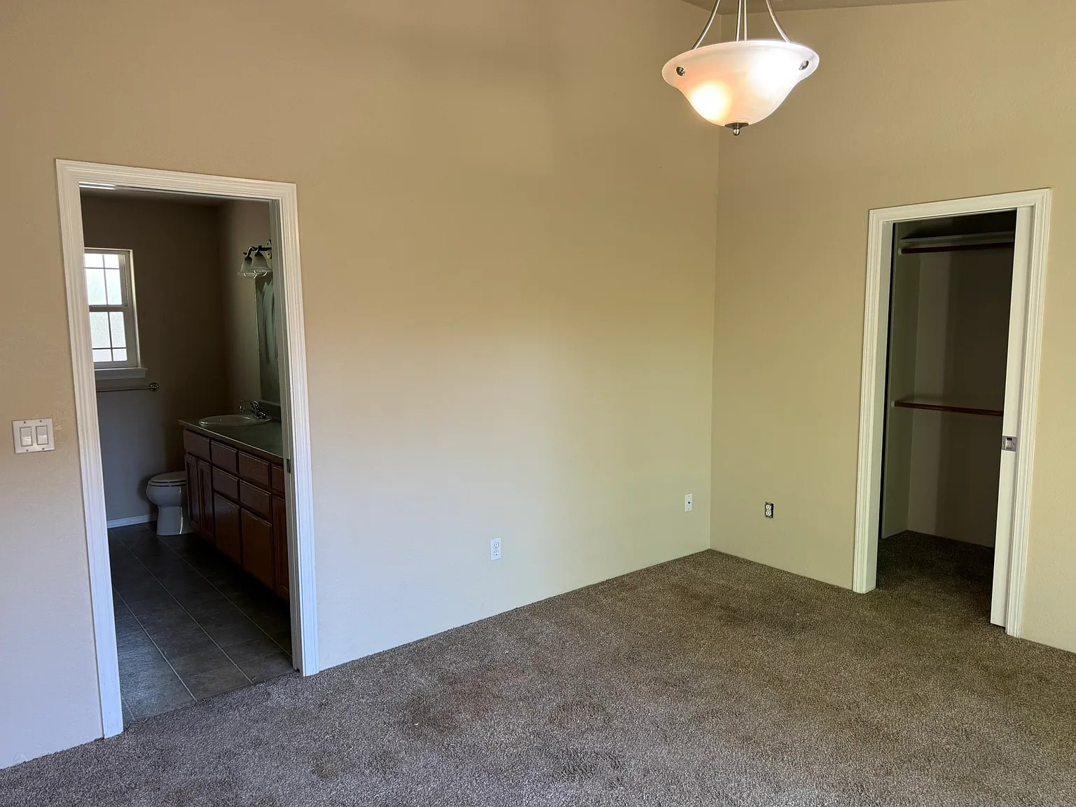 3 bed, 1586 sqft, $1,900 — Photo 3