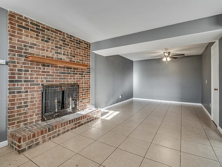 2520 SW 68th St — Photo 9