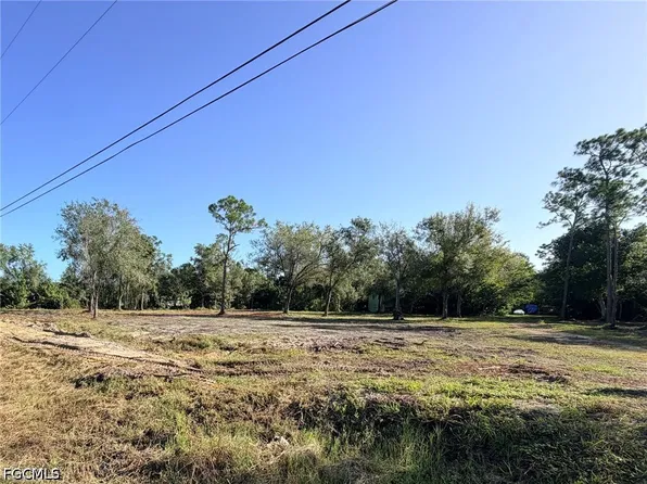 13721 Sophomore Ln, Fort Myers, FL 33912