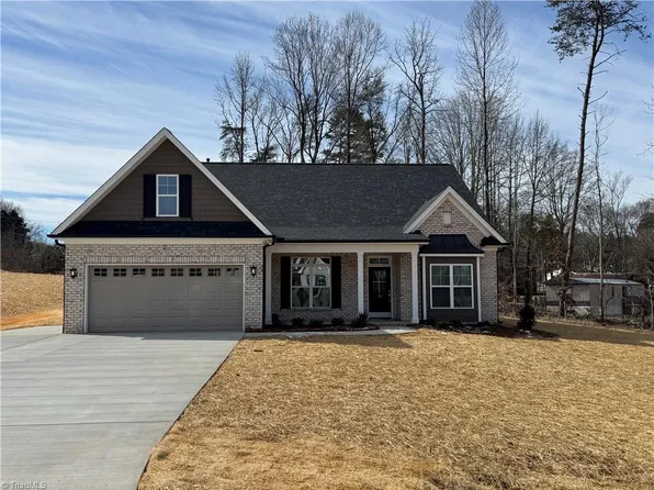 151 Owl Ln, Winston Salem, NC 27127