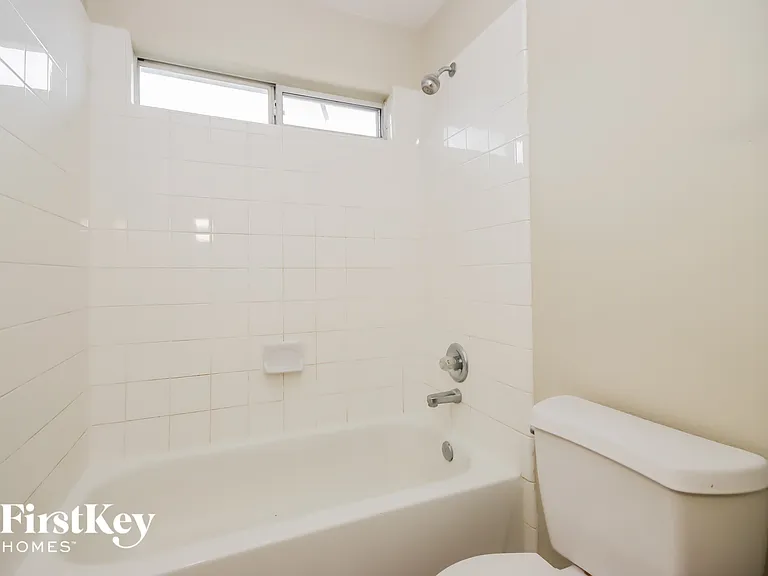 9410 Mustang Park Ct — Photo 13