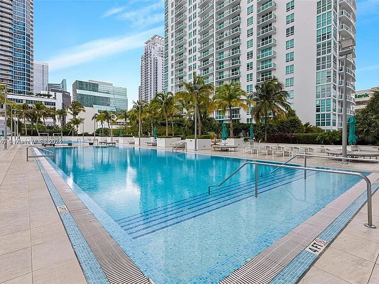950 Brickell Bay Dr #4409 — Photo 5