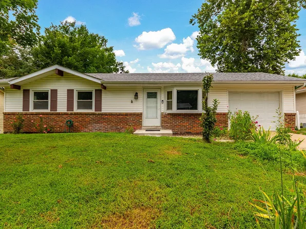 7 E Alhambra Dr, Columbia, MO 65203