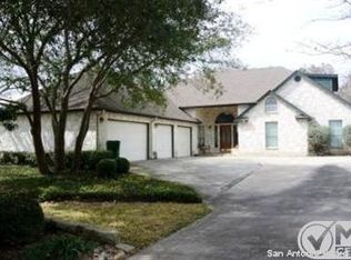 512 Woodlake Dr, Mcqueeney, TX 78123