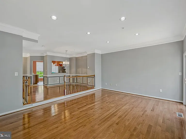 1815 Spanish Oak Ln — Photo 11