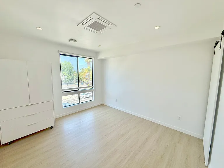 11500 Culver Blvd — Photo 10