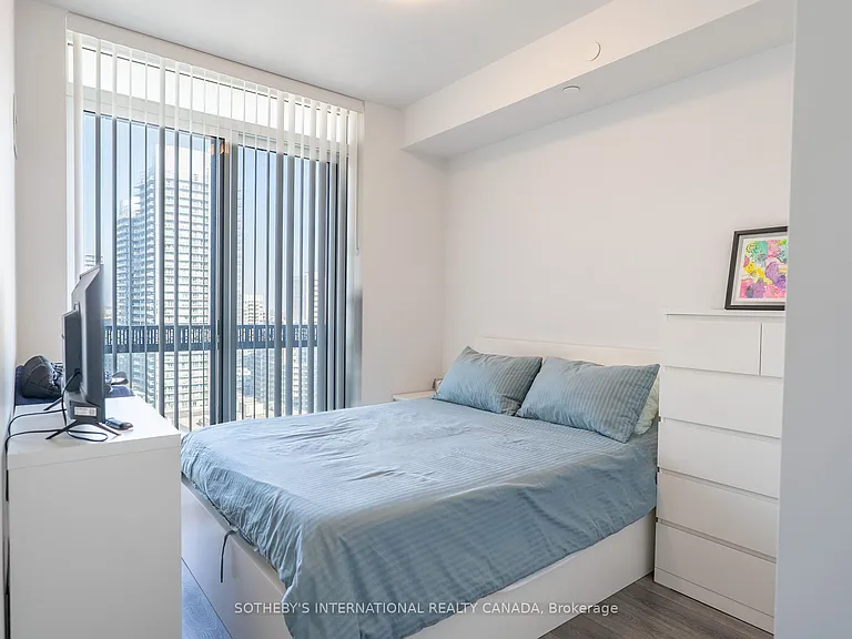 8 Eglinton Ave E #1710 — Photo 8