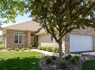 10375 Lancaster Cv, Woodbury, MN 55129