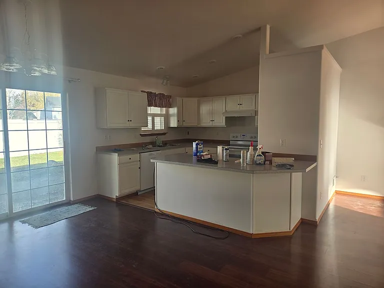 719 E Vintage Ct — Photo 3