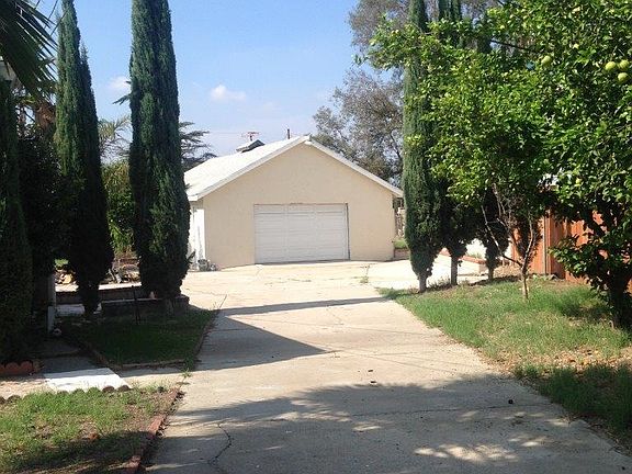 3rd image of 16342 El Molino Ct