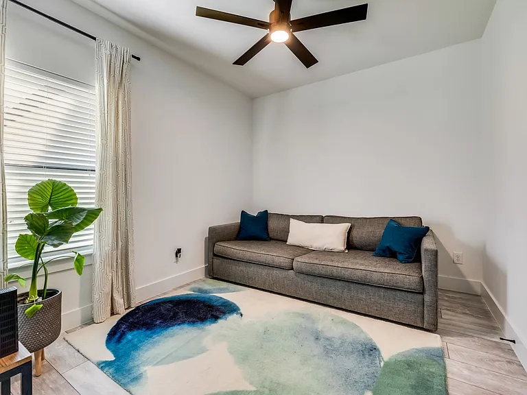 3001 Fernwood Ave — Photo 14