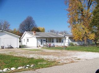 1034 N State St, Sullivan, IN 47882