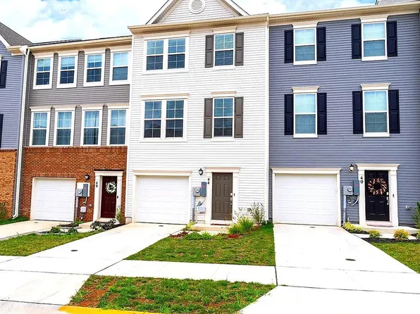 44 Stembogan Ct, Charles Town, WV 25414