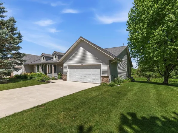 2924 Valley VIEW, West Bend, WI 53095