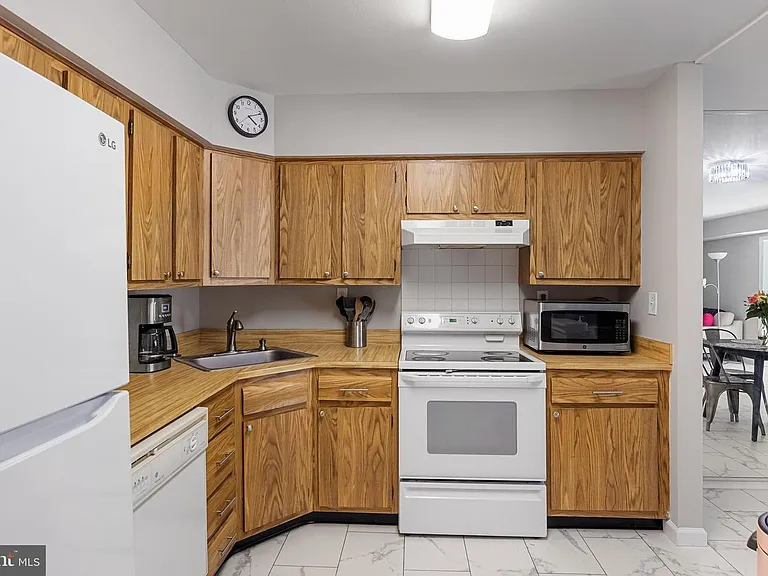 23 W Bluebell Ln #A — Photo 11