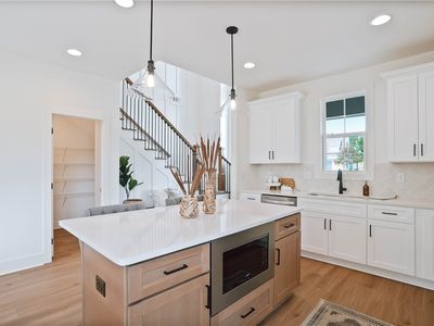 175 Firefly Ln, Opelika, AL, 36804