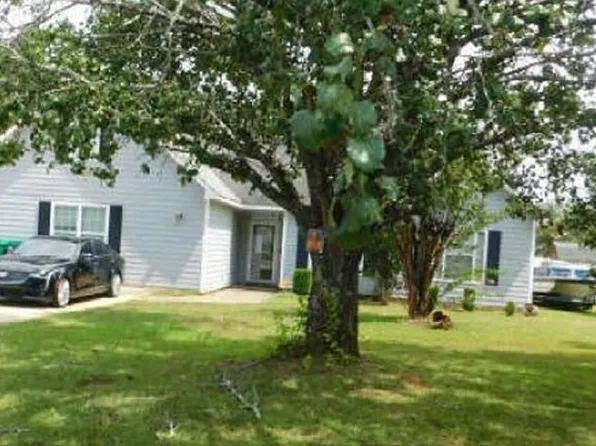 203 Spring Chase Cir, Kathleen, GA 31047