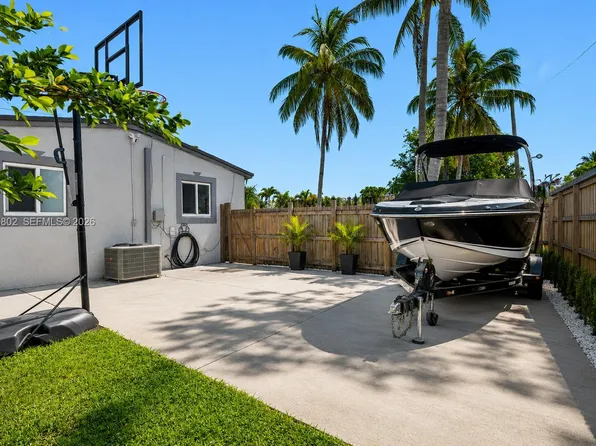 1300 N 70th Ter, Hollywood, FL 33024