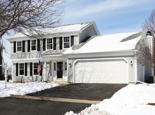 2012 Cambridge Dr, St Charles, IL 60174