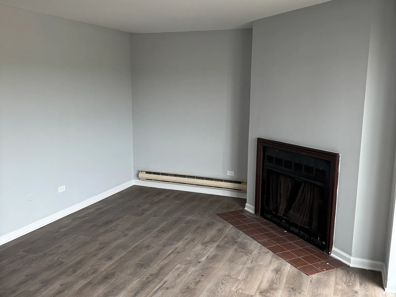 4253 Jennifer Ln — Photo 2