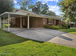 130 Carden Ln, Rocky Top, TN 37769