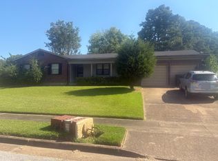 1120 Halcomb Ln, Memphis, TN 38127
