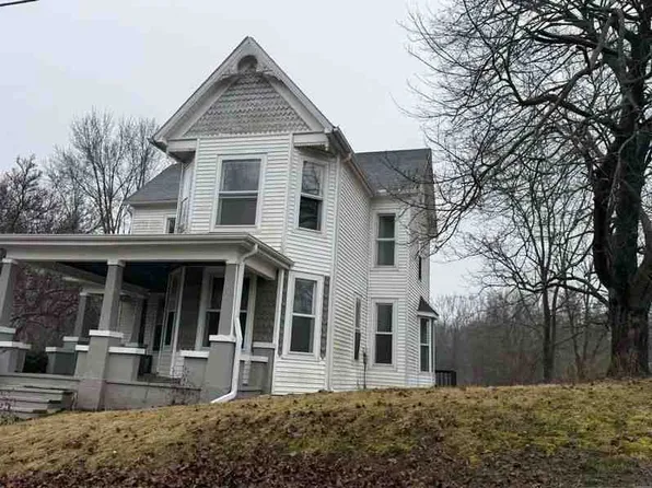 415 Water St, Frankford, MO 63441