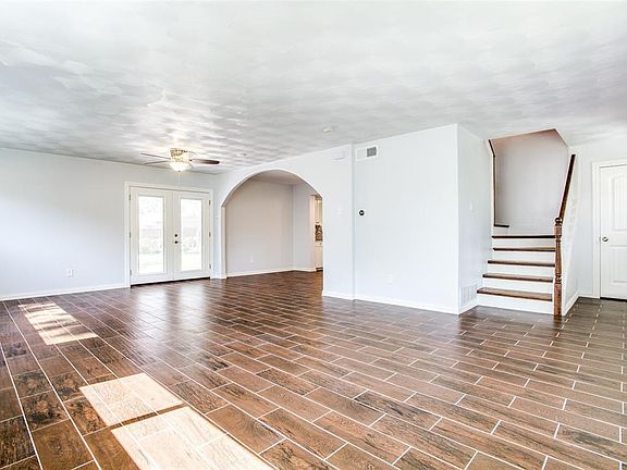 5th image of 4402 Bucknell Dr