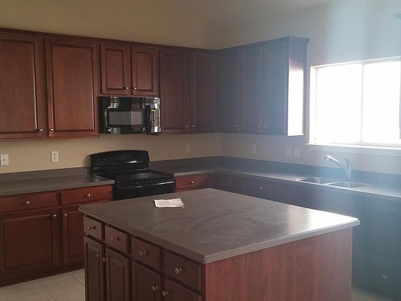 5th image of 8194 Highgate Dr
