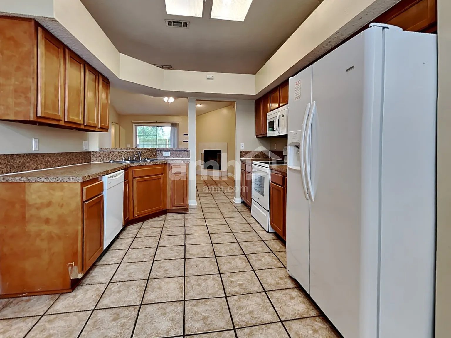 3 bed, 2.0 bath, 1446 sqft, $1,805 — Photo 4
