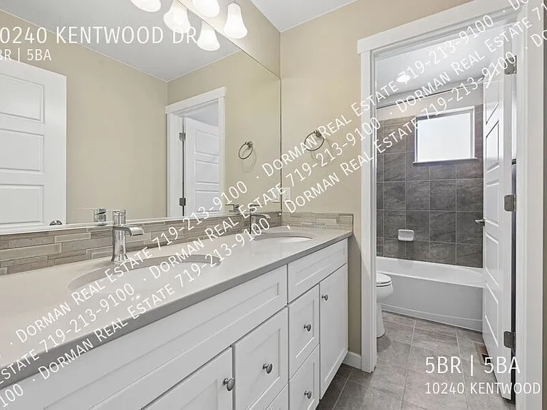 10240 Kentwood Dr — Photo 83