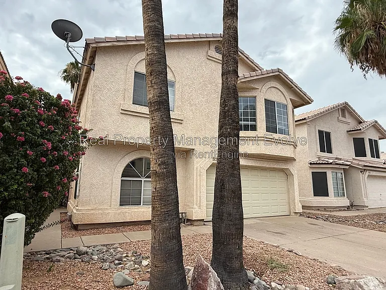 3725 E Taro Ln — Photo 3