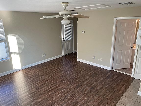 4th image of 4386 Grove Park Dr #1