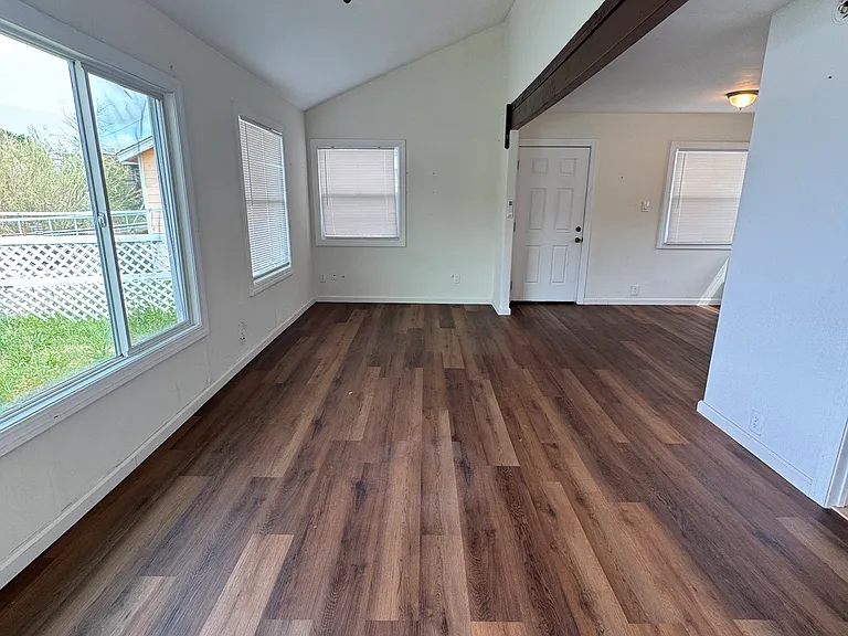 14511 Lakeshore Dr #3 — Photo 7