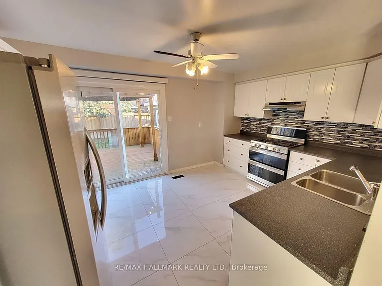 928 Wayne Dr #MAIN — Photo 4