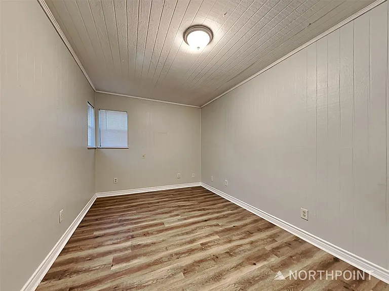 1504 Carnation Dr — Photo 19
