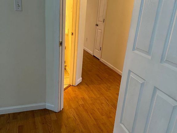 5th image of 130 Cascade Dr #F