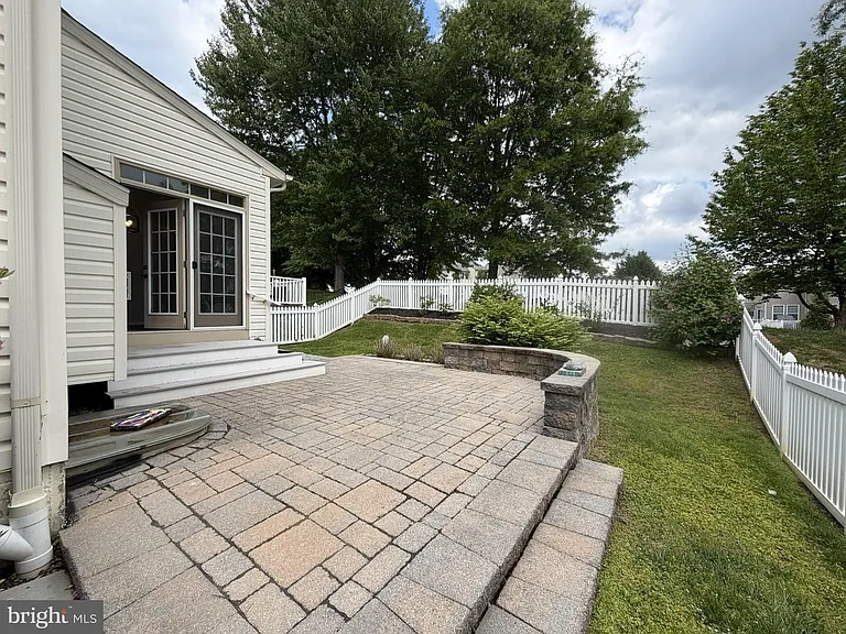 2911 Lomond Pl — Photo 19