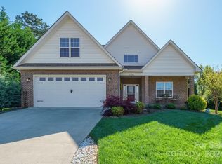 1030 12th Avenue Dr NW, Hickory, NC 28601