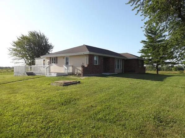 2111 SE Powell Rd, Lathrop, MO 64465
