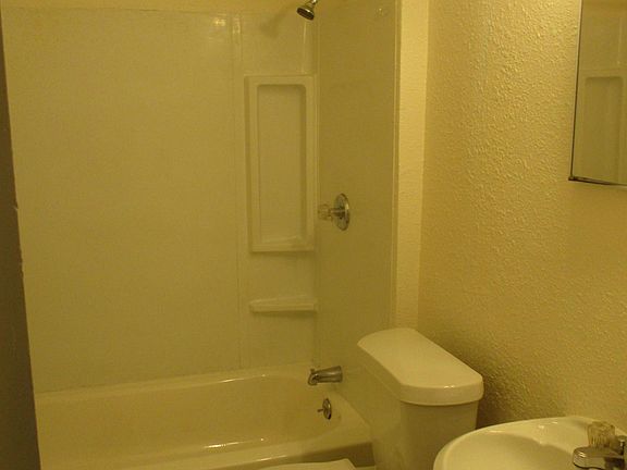 3rd image of 220 SE 11th St