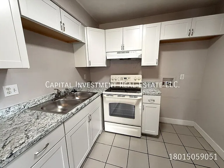 2531 S Parkcrest Dr #1 — Photo 6