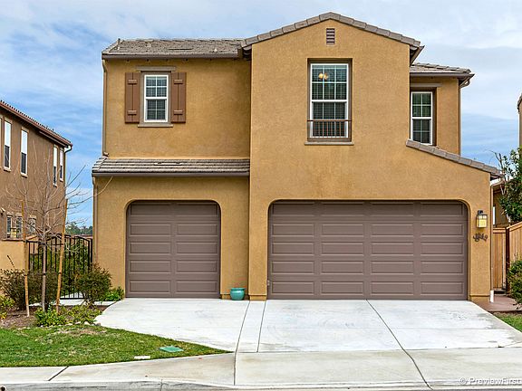 2nd image of 1049 Breakaway Dr