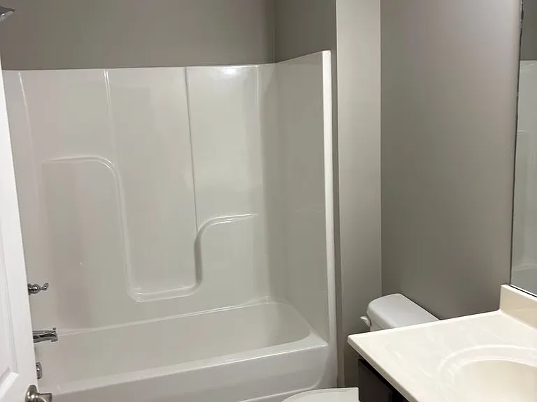 412 Southern Cross Dr — Photo 2