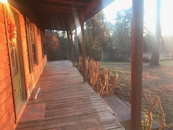 4th image of 1046 County Road 245 N